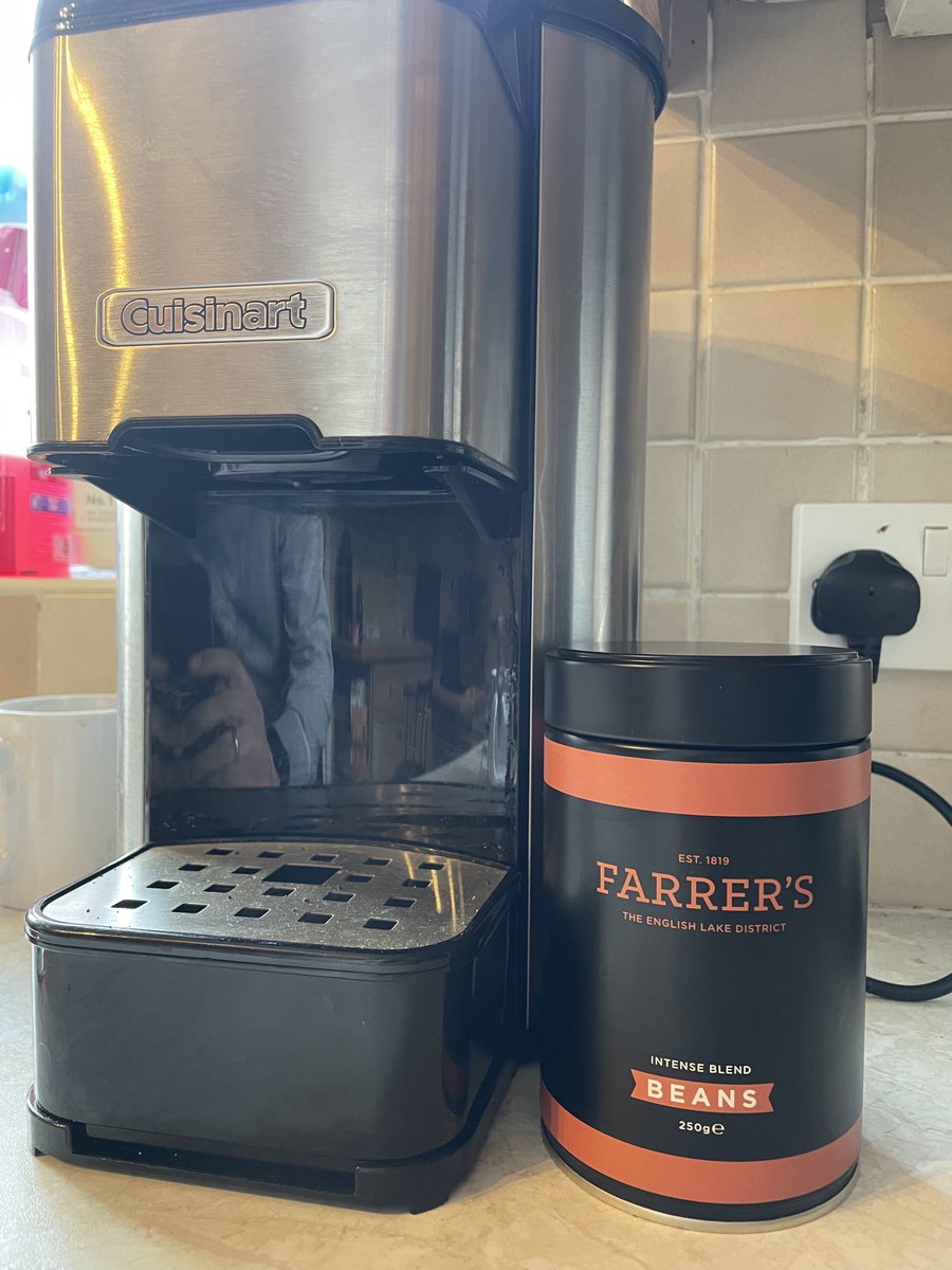 DesignByAnglese's tweet photo. @Farrers_Coffee this is a good way to stay out of the storm! great coffee! https://t.co/Lv9aUSPECM