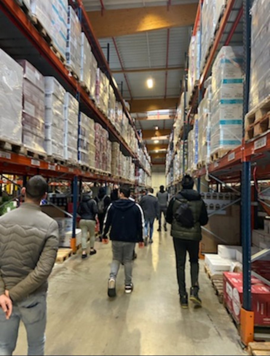 ferreFred's tweet photo. A #Béziers, la logistique recrute aussi ! Aujourd'hui, visite de la plateforme #itm avant mise en place d'actions de formation préalable au recrutement pour 20 préparateurs de commandes. @Poleemploi_oc  #BéziersCapiscol. Pensez à L'AFPR pour former vos futurs salariés ! https://t.co/VBOQdyDqrb