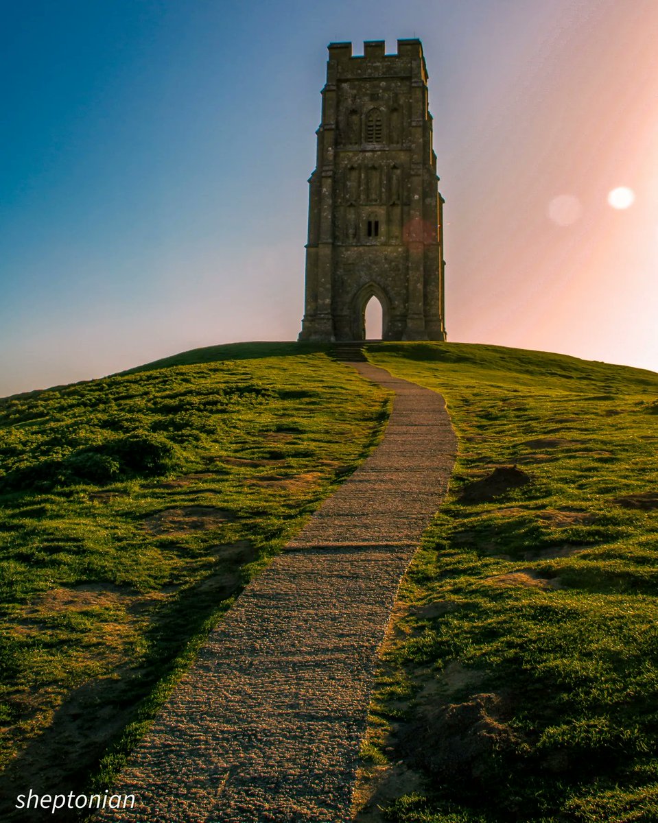 martynfreestone's tweet image. Glastonbury tor 
#Glastonbury #tor #somerset #landscape