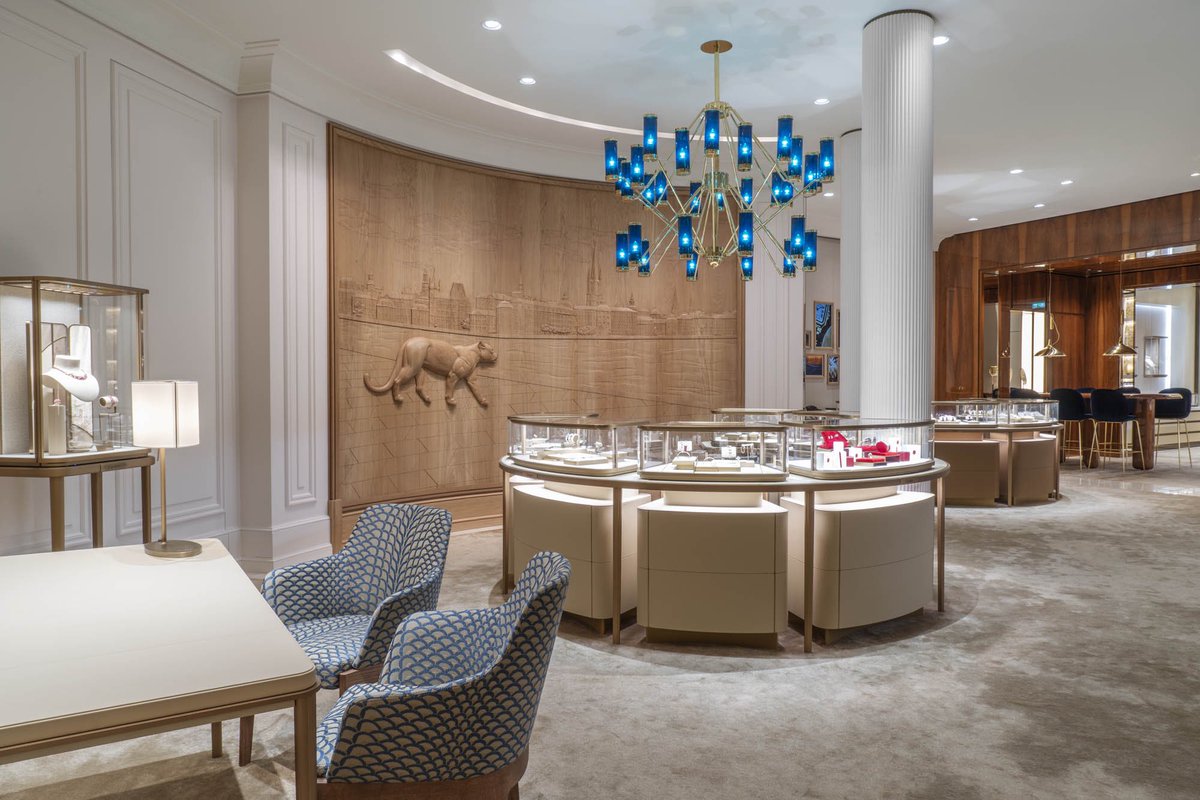 Crealumin's tweet photo. Cartier Stockholm, Stockholm, Sweden 📍🇸🇪

-
-
-

@Crealumin X @Fond_Cartier 💡

#Luminaires #Sweden #Cartier https://t.co/ZbGOYeraS0