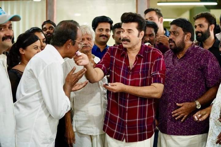 MammoottyFC369's tweet photo. #34YearsOfOruCbiDiaryKurippu Celebration at #CBI5 Location ❤️

#Mammootty @mammukka https://t.co/2rLblRMaWh