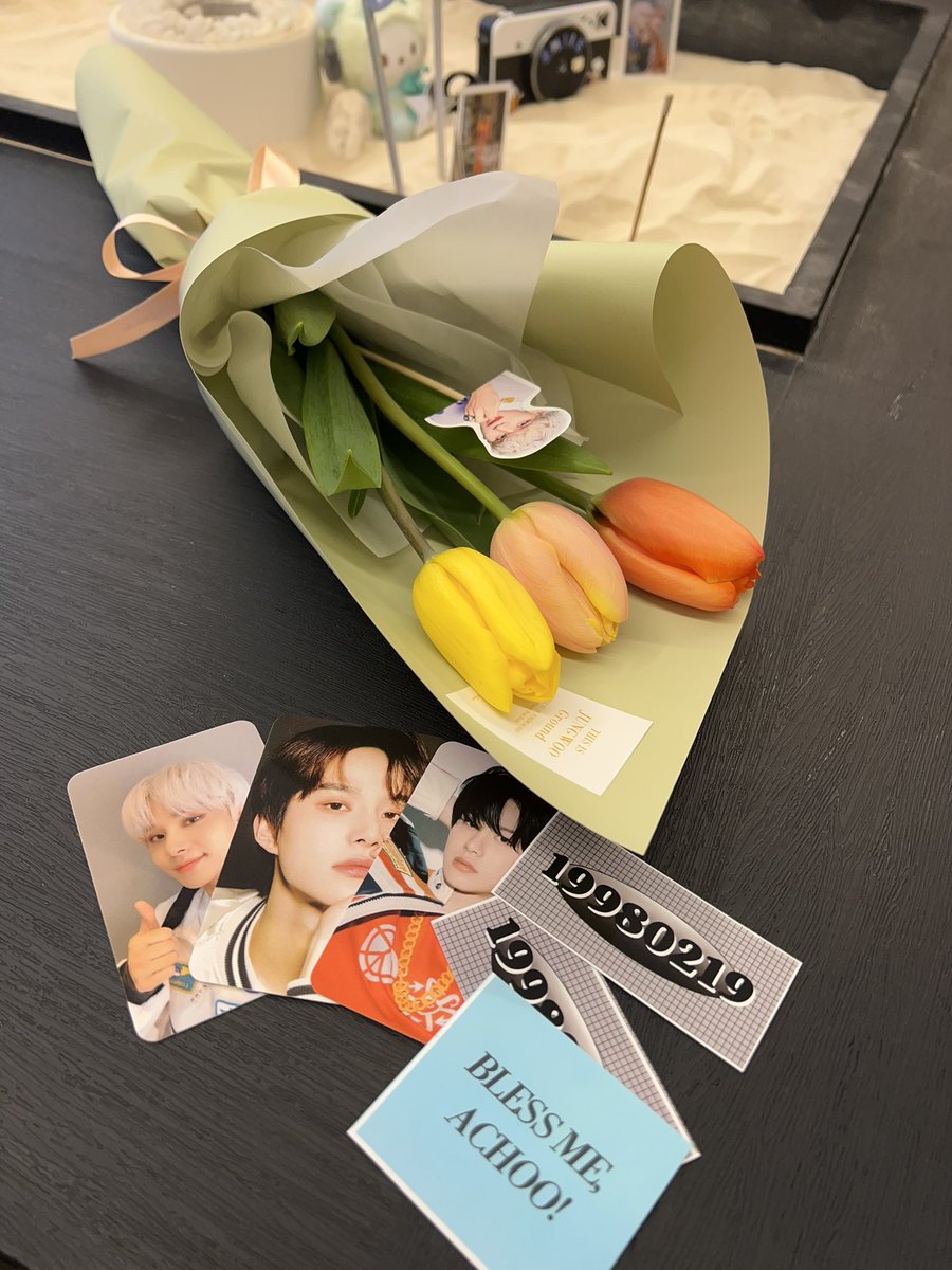dae_un_5bok's tweet photo. #정우를_만나고_우리_도시는_언제나_빛나
#데일리덕
내부도 정말 이쁘고 꽃도 정말 이뻤어요^_^ 사장님도 너무 친절하셔서 좋았습니다💚💚 https://t.co/axAIyBsK72