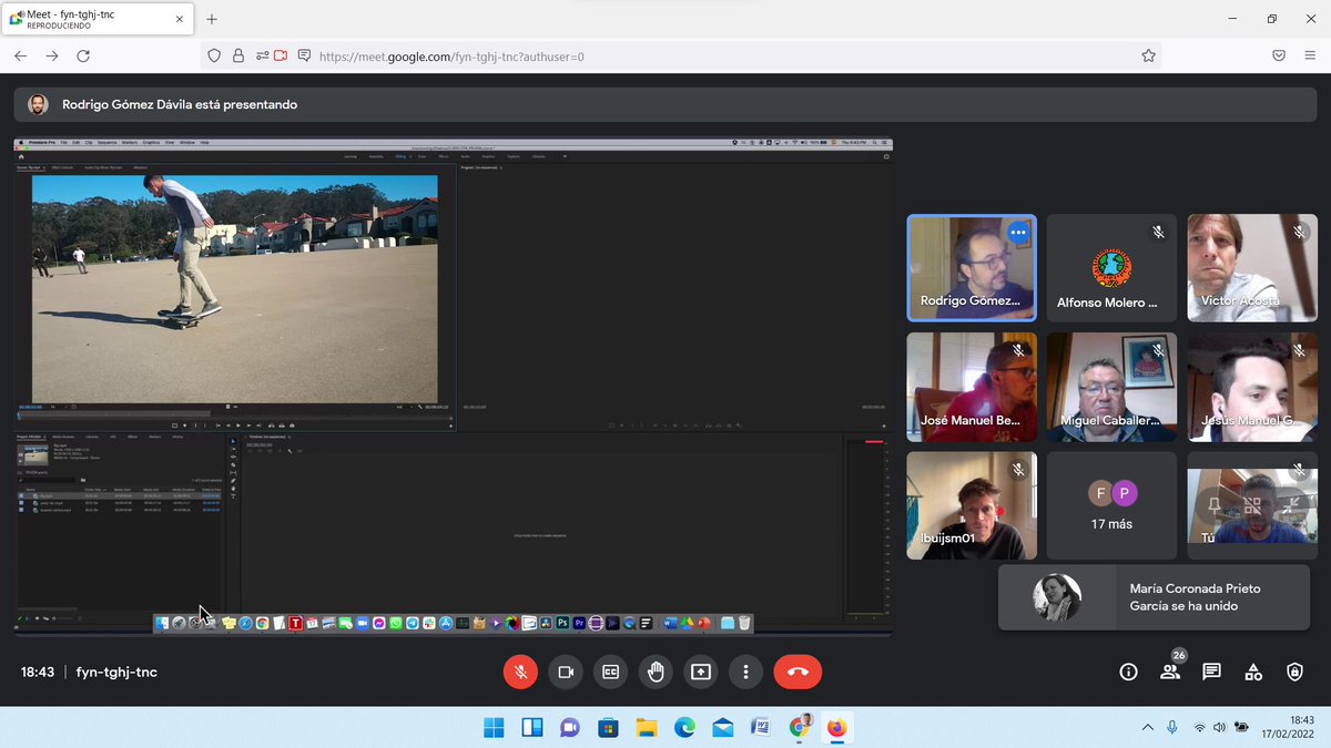 CPR_Zafra's tweet photo. Primera sesión del CURSO "Edición de vídeo con Adobe Premiere" en @CPR_Zafra con @rodreegofilms https://t.co/gdrNJgLj2x