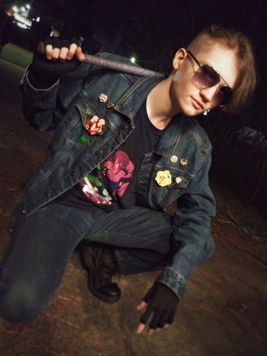 New year, new haircut. My birthday boy <a href="/LilCrazyCrafter/">Crafty🎨🐙</a> <3 #proudmom #punkgeek p.s. dad wants his jack handle back lol p.p.s. stop growing up you're making me feel old.