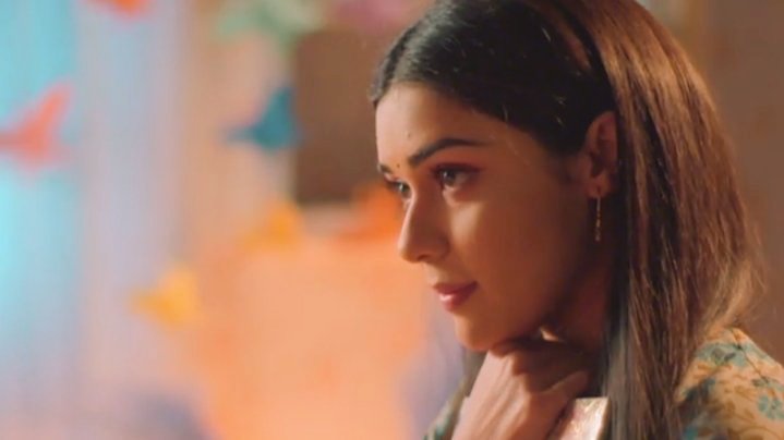 Isn't seem they are sitting forefront❤
Looking in each other eyes🤗
RV:Intezaar nhi ho rha h Miss Jimmedaari😊
Suhaani: Mujhe bhi😌😌
Vdians:hmse toh aur wait nhi ho rha😭😭😭
#Sirftum 
#RuHaani 
#RanveerOberoi 
#Viviandsena