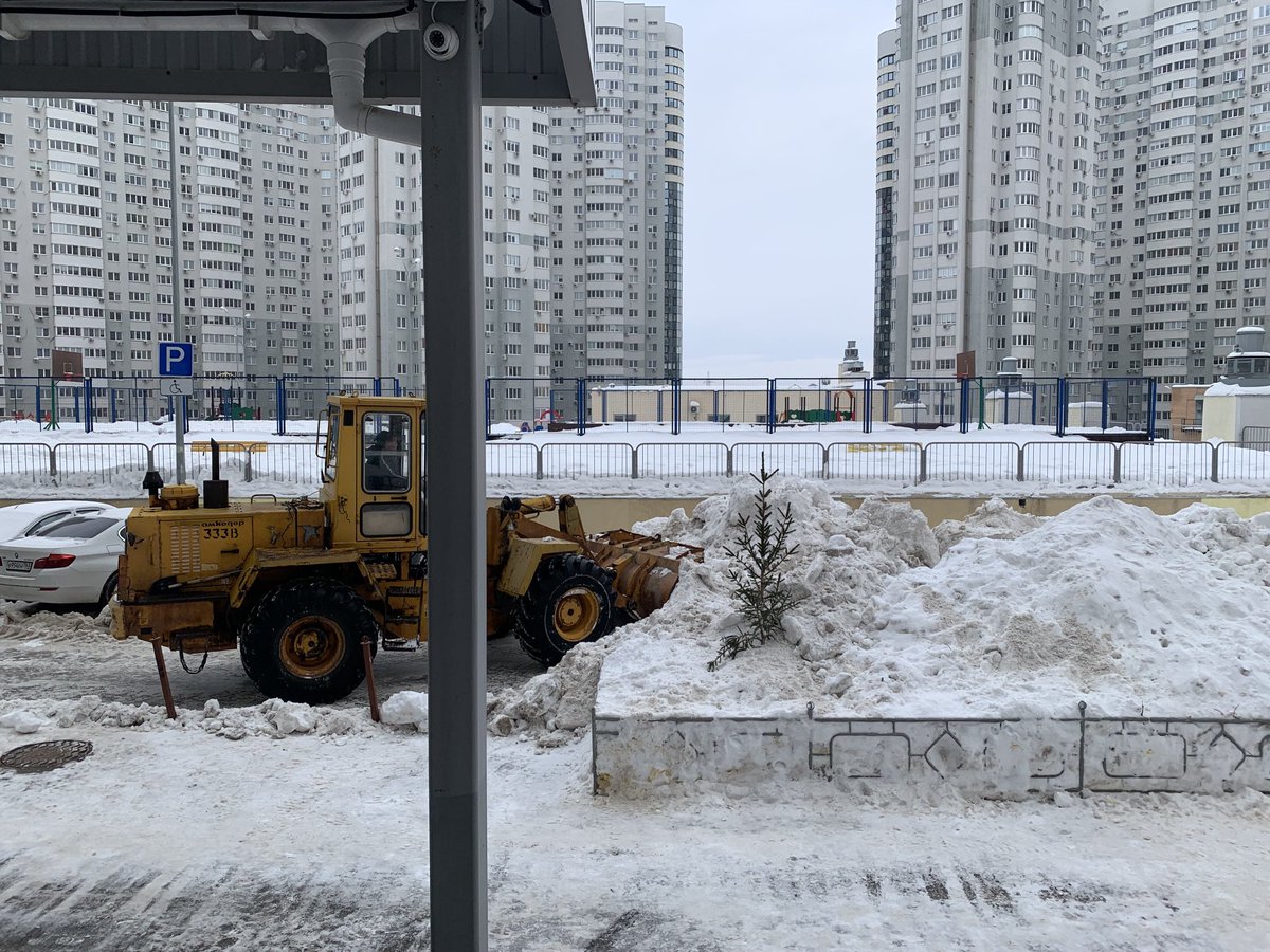 Чистка и вывоз снега Мичурина 138