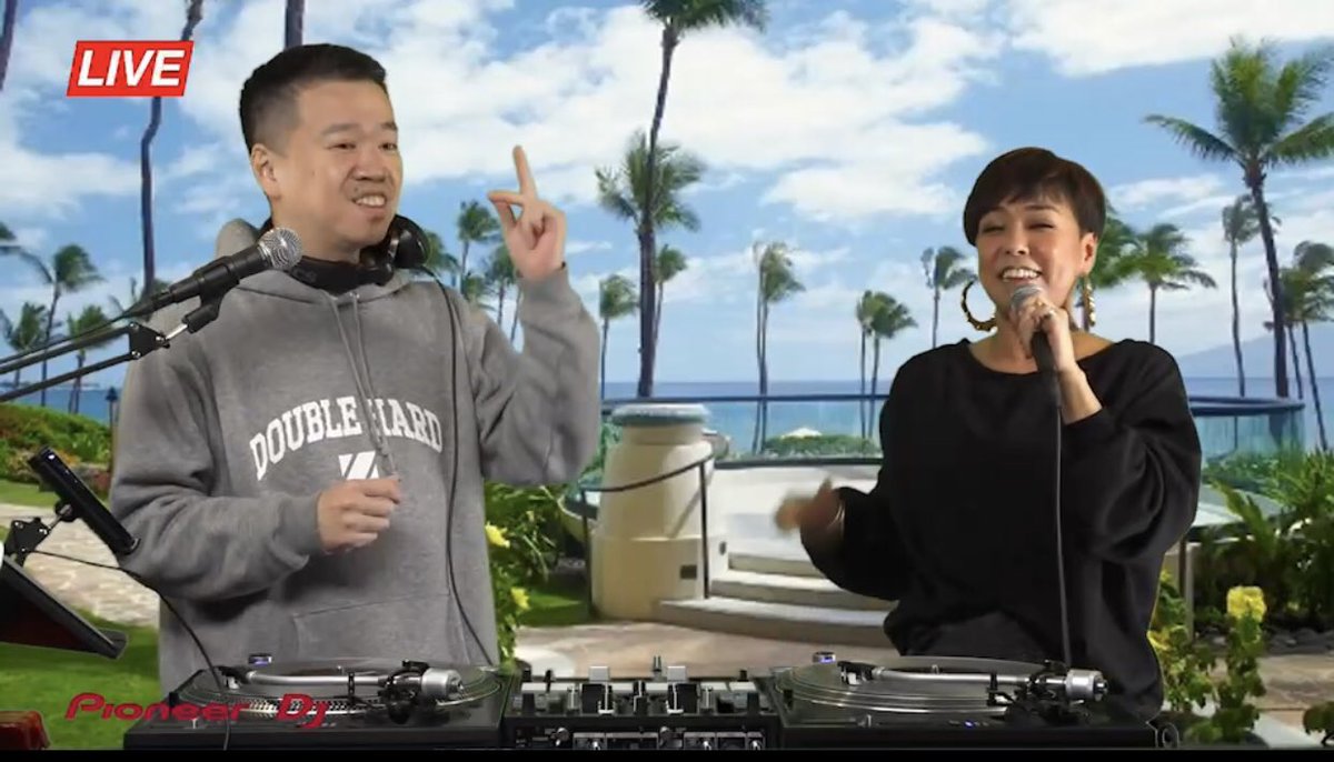 TinaLadySoul's tweet photo. ささやかですが、Happy Birthday を歌わせて頂きました♪DJ KANGOさんbabeefunkさんおめでとうございます🎉ワタさん、皆さんありがとう&お邪魔しました♡
#Tina #DJWATARAI #DJKANGO #babeefunk #threeofus #twitch #ricostudiohatagaya https://t.co/sObVSLeFLk