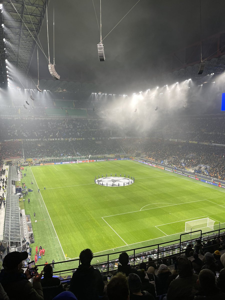 huGOAT93's tweet photo. @delinquent_toni Champions League nights, sick af bro ⭐️ ⚽️ https://t.co/d5bCEHXy3X