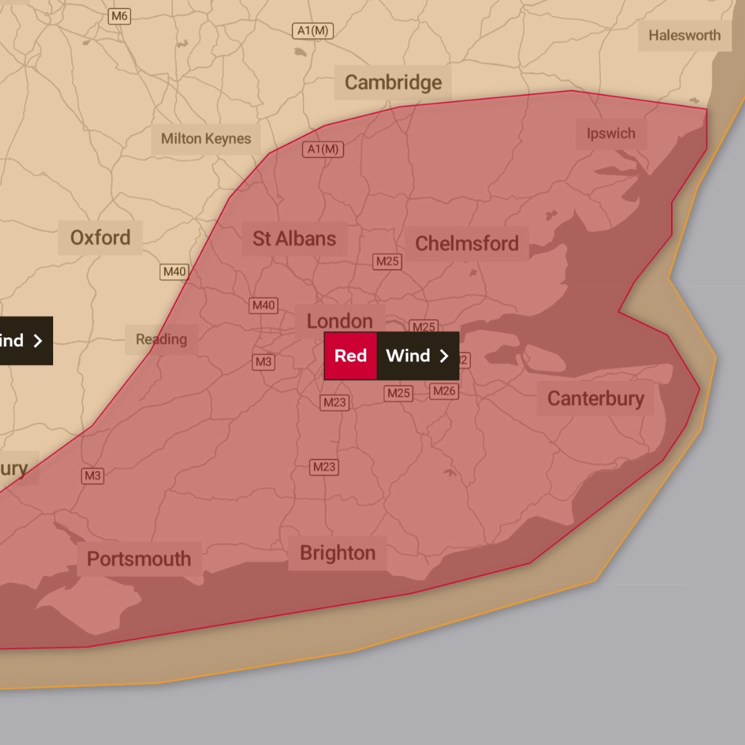 tootingnewsie's tweet photo. London has now been added to the Red Weather Warning, due to #StormEunice. The rare highest alert means that extremely strong winds are very likely to cause significant disruption &amp; danger-to-life. Info, updates &amp; travel advice via @MetOffice: https://t.co/fJiVWBB1DZ
#Tooting https://t.co/t1djhj2X7m