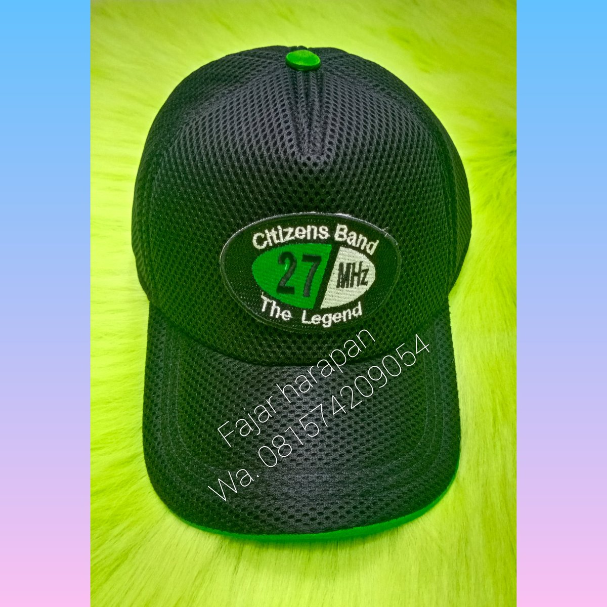 Topi dengan logo 27 MHz.  Ready ya.  Minat order ditoko fajar harapan.  Wa.081574209054