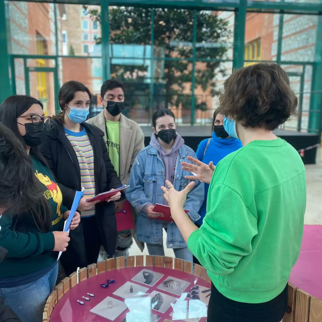 La #FEAC demostró ayer que las artes, el diseño, la música o la danza son opciones de futuro profesional! Gracias por la hospitalidad a <a href="/Biblioteca_BCC/">Biblioteca Central de Cantabria</a> y gracias a <a href="/Canal_CESINE/">CESINE</a> a los centros participantes, y sobre todo.. a todos profes que lo hacéis posible.♥️♥️
