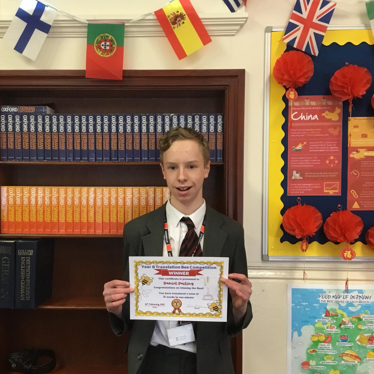 Enhorabuena Daniel for wining the Year 8 Translation Bee Competition <a href="/Hymers_College/">Hymers College</a> with an impressive score of 15 words! Well done to Kinga, Anay and Gabriella for making it to the final!♥️🇪🇸🐝