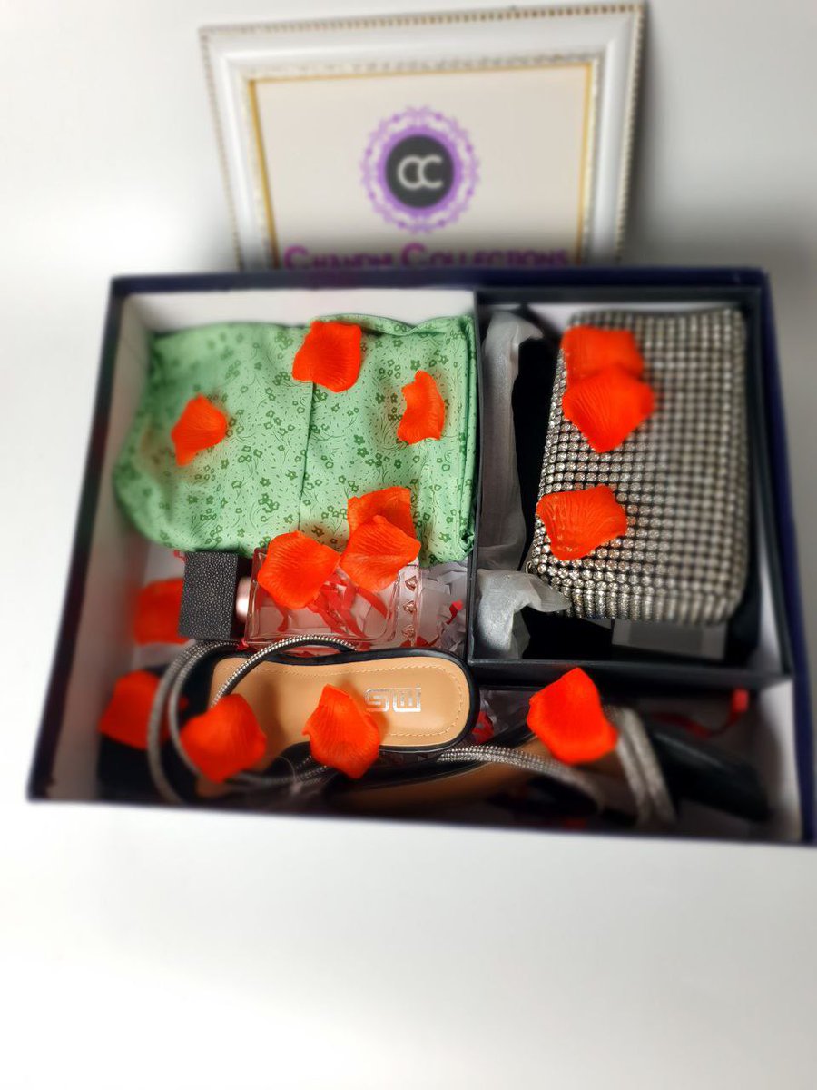 chandni_lish's tweet image. Hi guys ...
The “Be My Date” box is here to stay .
It can be curated to your taste !
Here are the samples of the boxes we curated for valentine.