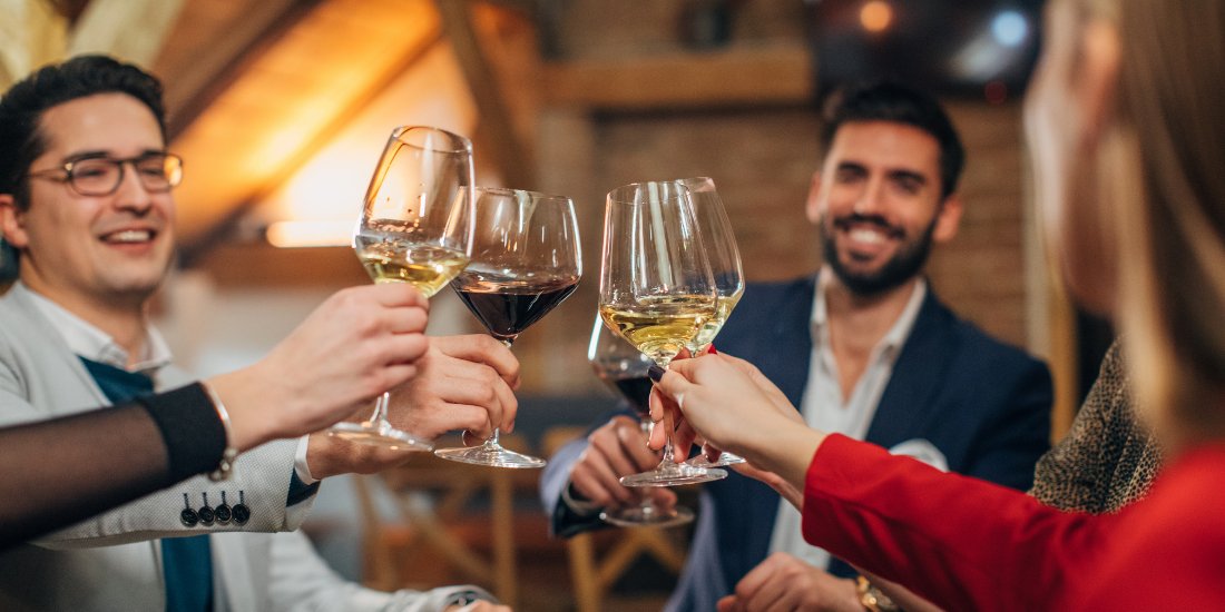 adeba's tweet image. Heute ist ein großartiger Tag, um Wein zu verkosten und   mehr über ihn zu erfahren.
Um die Vorteile von Wein
k8i.de/6s
#adeba #wein #hören