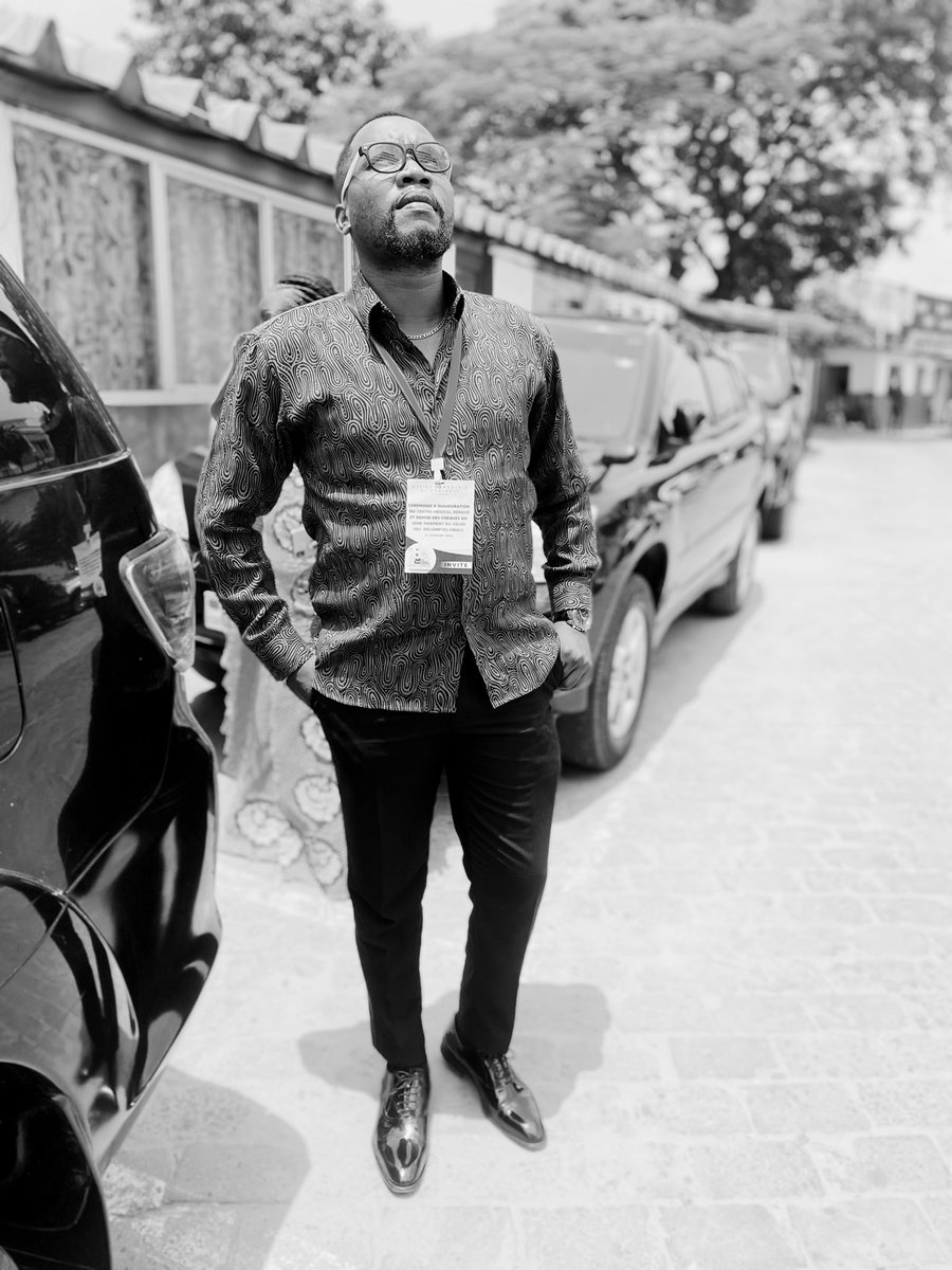 kevin_mugalihya's tweet photo. LE SOURIRE ajoute de la valeur à ton visage. 
L'AMOUR ajoute de la valeur à ton coeur. 
LE RESPECT ajoute de la valeur à ton attitude. 
TES AMIS ajoutent de la valeur à ta vie. https://t.co/2s3gTQLTkz