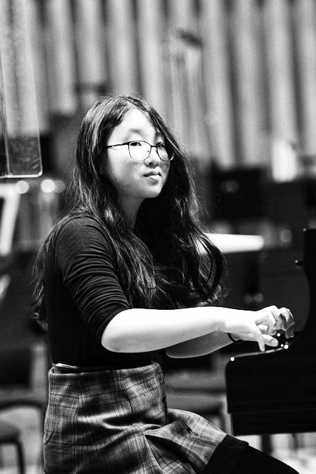 Chethams's tweet photo. Good luck Sophie and Rebekah, our two incredible soloists, and every one of our young musicians performing in Chetham’s Symphony Orchestra @StollerHall tonight. It’s going to be a special evening. ⭐️🙌 https://t.co/sgU00vhzw5