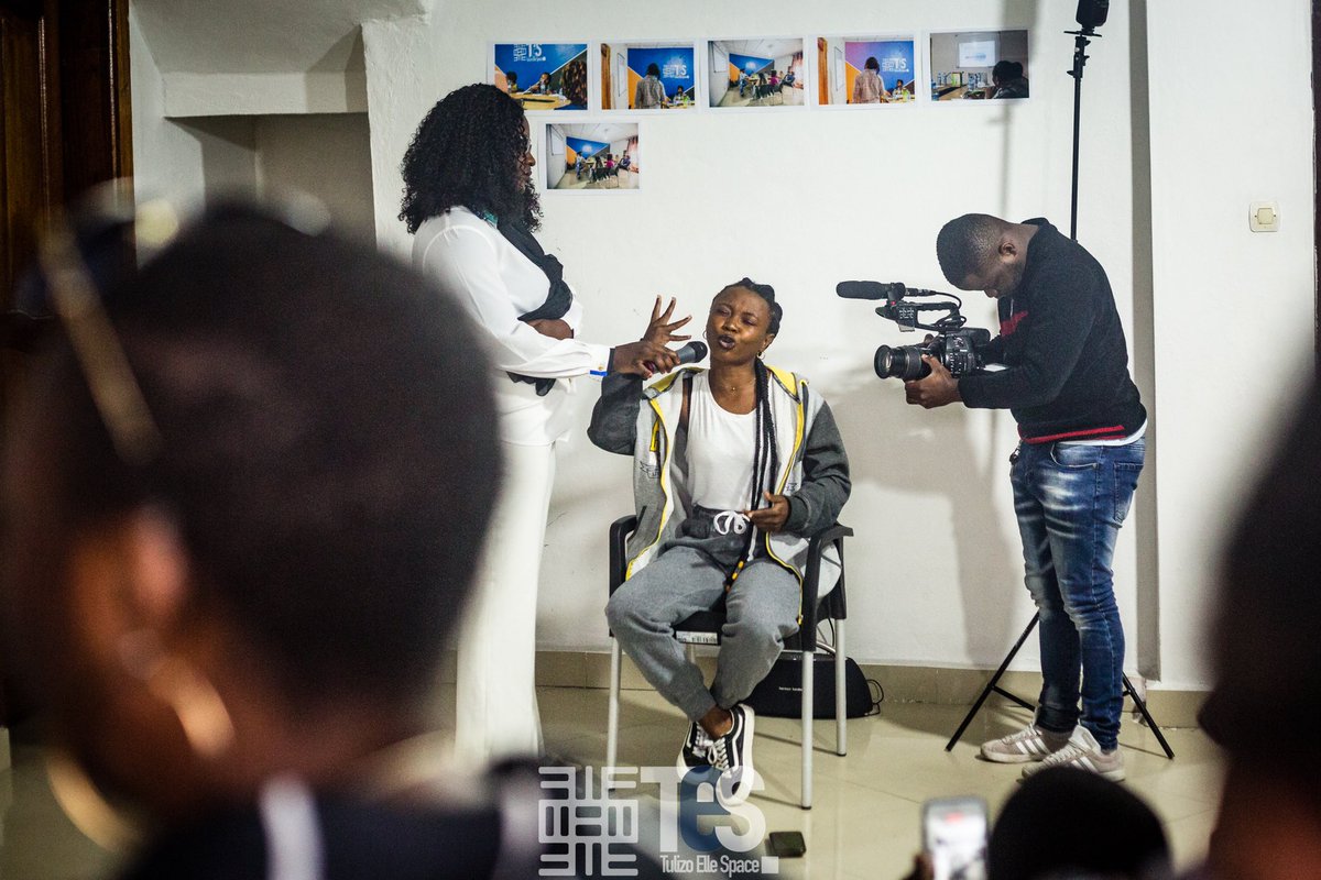 TES_RDC's tweet photo. 12.02.2022 #Restitution de la formation en #photographie avec #10filles #participantes #passionnées.

#Mini_exposition : un travail #magnifique réalisé par nos participantes. 

Merci au formateurs @Martin_Lukongo &amp; #Narcisse

Et @nnp_drc on voit @allykahashy @latouifa pr la #docu https://t.co/ipEKV13J7U