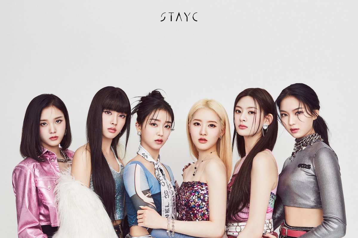 staycperufb's tweet photo. ❪ COMEBACK STAYC ❫ 

'RUN2U' se estrena el 21 de febrero a las 6PM (KST) por el canal oficial de Stayc en Youtube. 

➨ HORARIOS

03:00 AM 🇲🇽🇬🇹🇸🇻🇳🇮🇭🇳🇨🇷
04:00 AM 🇵🇪🇪🇨🇨🇴🇵🇦🇨🇺
05:00 AM 🇻🇪🇧🇴🇩🇴🇵🇷 
06:00 AM 🇧🇷🇦🇷🇺🇾🇵🇾🇨🇱
10:00 AM 🇪🇸

#STAYC_YOUNGLUV
#STAYC #스테이씨 https://t.co/ju3MPUEdGA