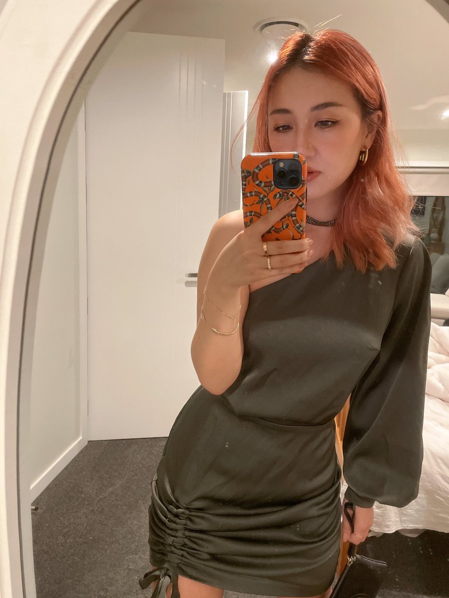 Pants_shh's tweet photo. Two hours late but still got time to hit that selfie game :ded: https://t.co/PwFPR0y0Y5
