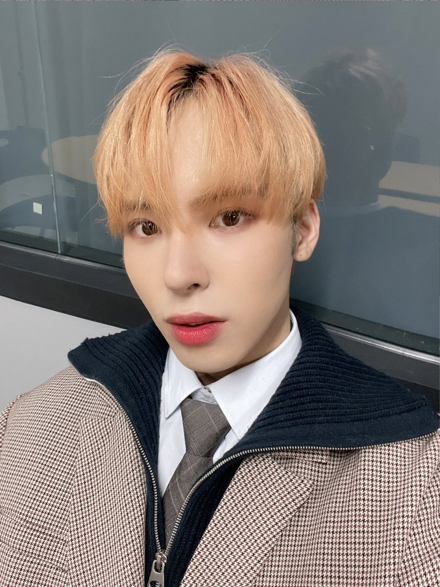 megamaxupdates's tweet photo. @megamax_twt [ #KAN ]

Dress warmly #MAXIMUM I don't want you to catch a cold. Today is almost over 😭

#다음준도 #화이팅 

(trans: Hwaiting next week too) https://t.co/euoH6q9wXa