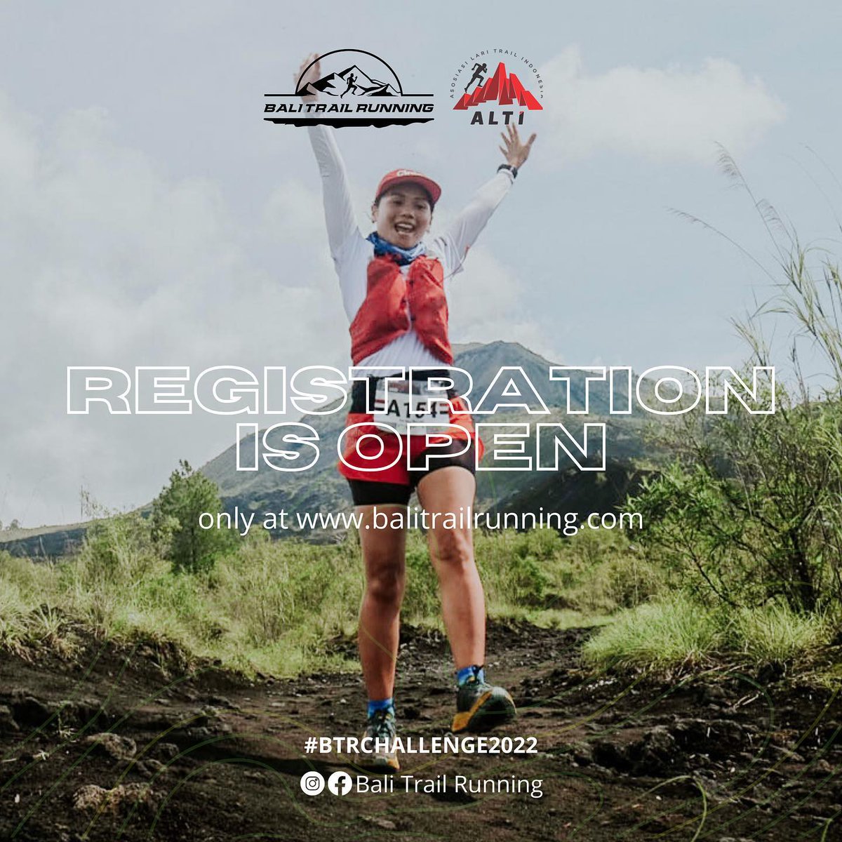 LarikuInfo's tweet photo. 🔽
🗻 Bali Trail Running Challenge
🗓️ 15 Mei 2022
📐 15K/30K • Trail Run
⛳ Bangli - Bali
💛
🧿 https://t.co/b7rFlULrVg ️◀️
🔺
🔺
••••
#BaliTrailRunning #BTRCommunity #LariKuinfo https://t.co/Noie3ZpX8P https://t.co/QbnZ8jGYJU