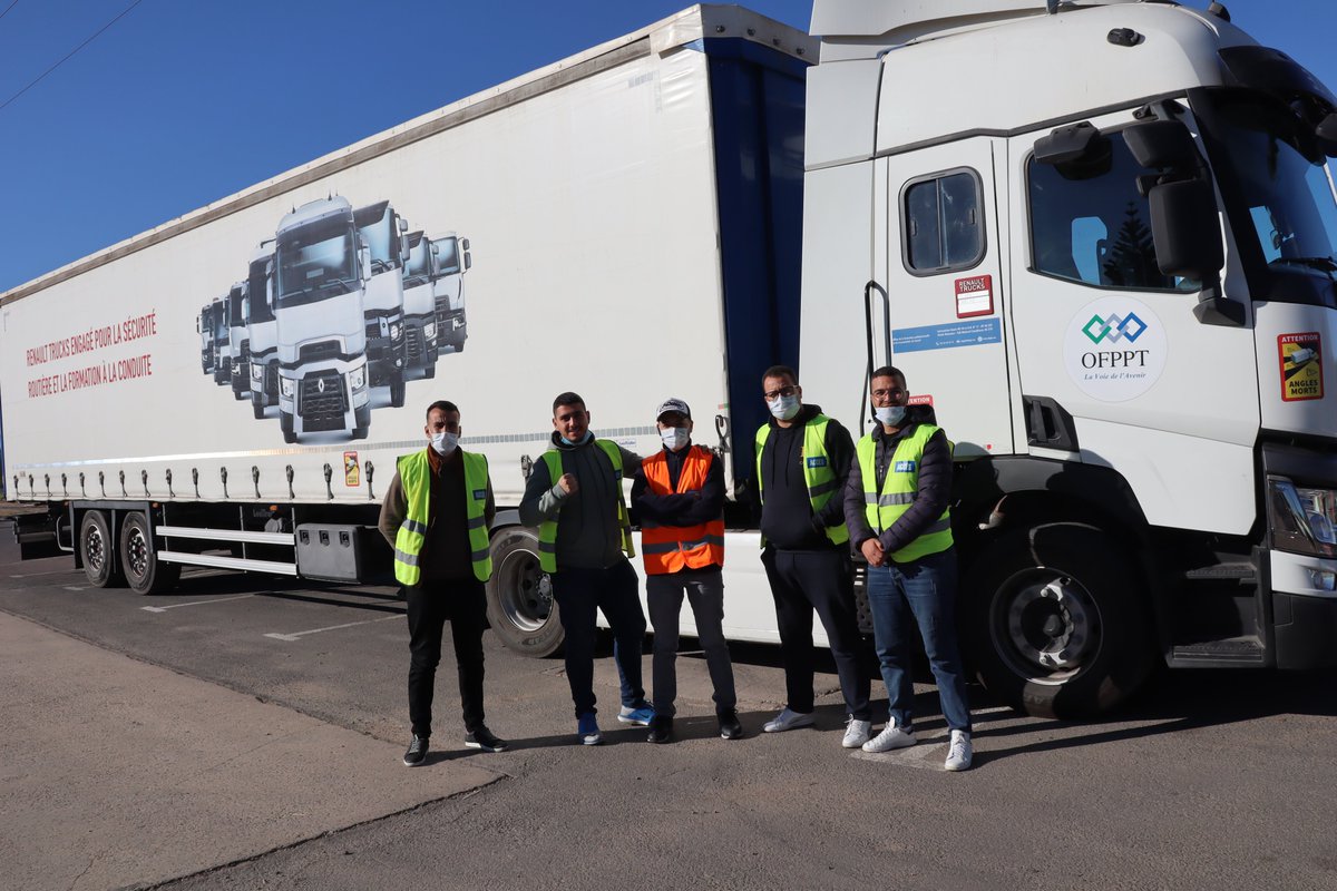 MoroccoSkills's tweet photo. #Promo2ACCES Session de conduite sur route hier avec leur formateur M. Marbouh
Six formateurs qualifiés assurent aujourd’hui les différentes formations #ACCES en conduite de camions et de bus !
https://t.co/T5Q2i7UaNS https://t.co/l09fuIdqlc