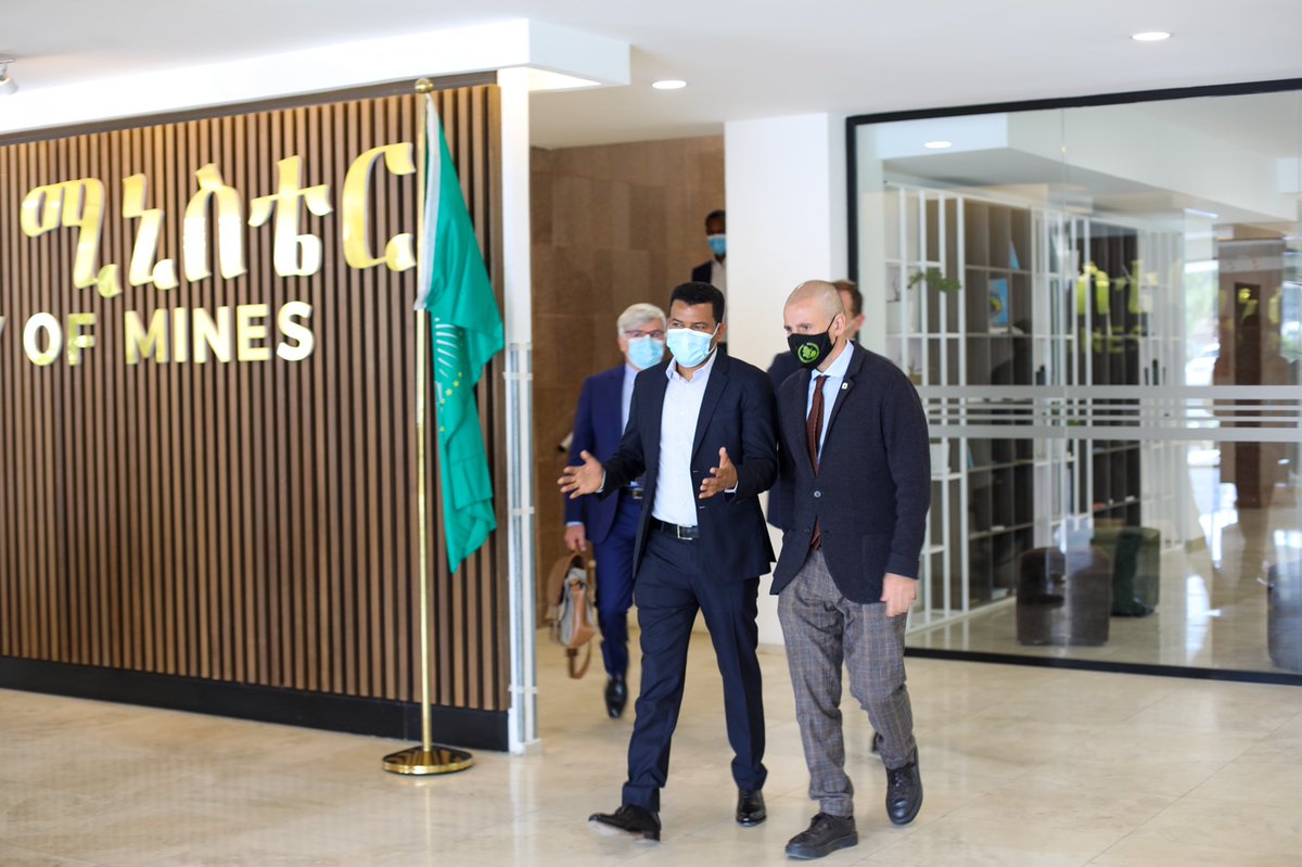TakeleUma's tweet photo. የጣልያን አምባሳደር Agostino Palese ከዚህ ቀደም ቃል በገቡት መሰረተ በአሶሳ ለሚገነባው የዕምነበረድ ፓርክና ማሰልጠኛ የ20 ሚሊዮን ብር ድጋፍ ለማድረግ ተስማምተዋል::
ከቀጣዩ ሳምንት ጀምሮ የዕምነበረድ ሙያ ሰልጣኞች ጣልያን በመሄድ ስልጠና ያገኛሉ! https://t.co/PRXyJOizXj