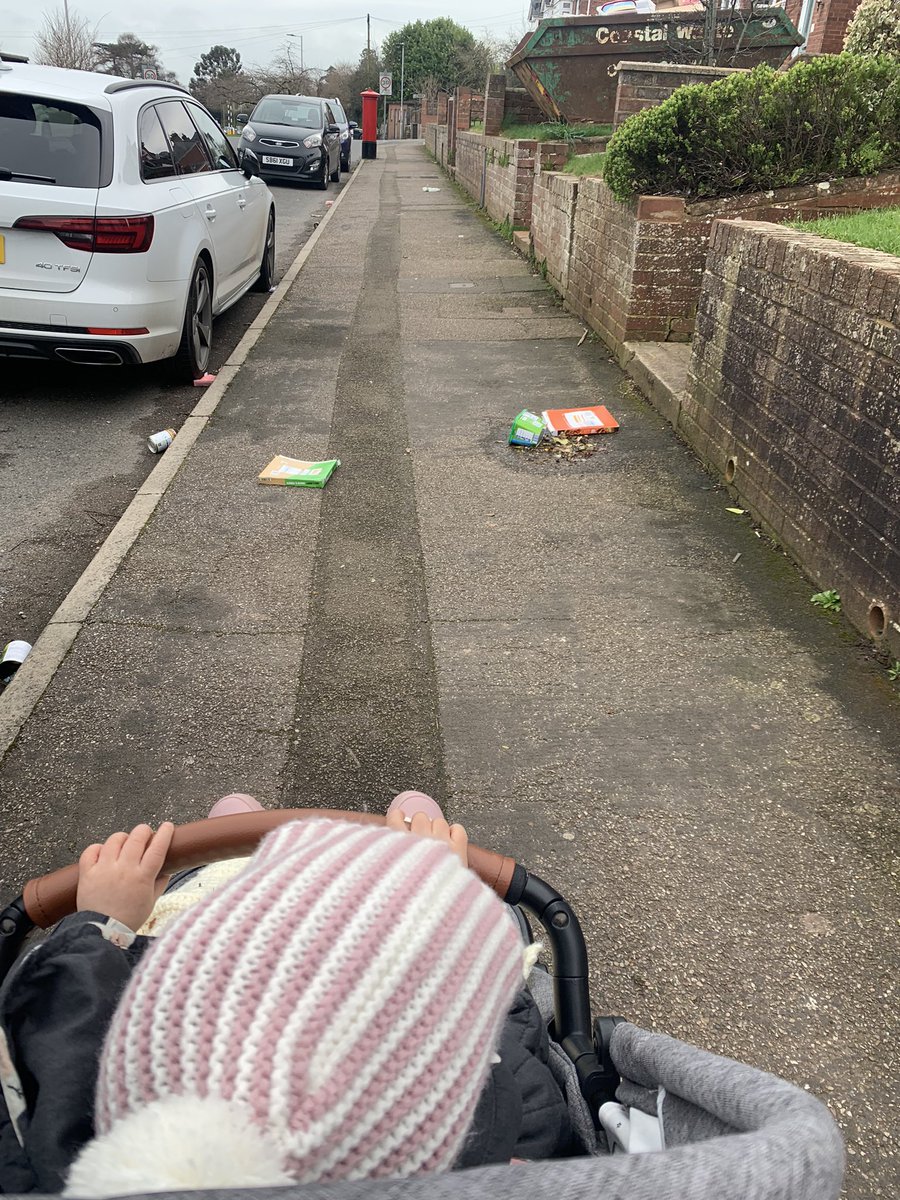 AlexPattins0n's tweet photo. @ExeterCouncil This is how our street was left by the binmen after yesterdays collecting - before the storm! https://t.co/zZEyVvMDhP