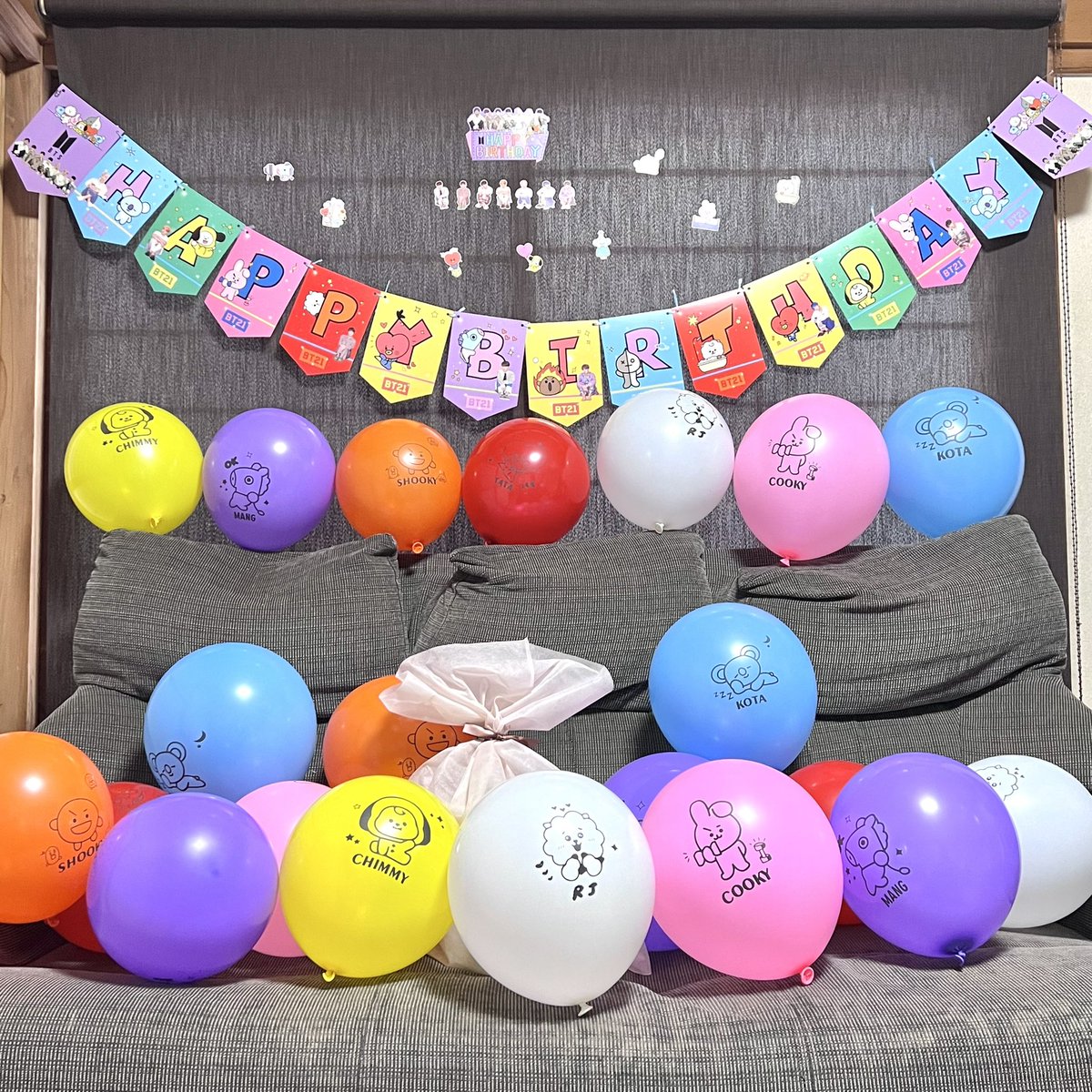 akari_creator's tweet photo. Happy birthday my daughter♡
 
#誕生日 #BTS #誕生日飾り付け #一日の為に #親バカ #Todayforyou #army https://t.co/xp5VGrgqiD
