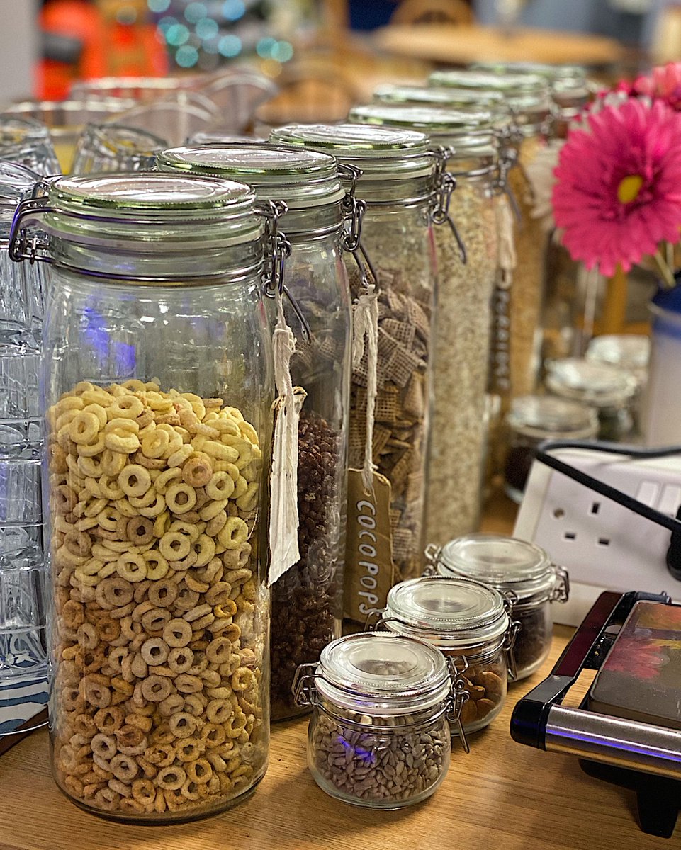 Friday morning fuel. Did you know we have a selection of cereals, toast and fresh fruit to keep you going whilst working with us? 🥣🍌

All unlimited of course, and with plenty of teas and coffee. Come and see us!
