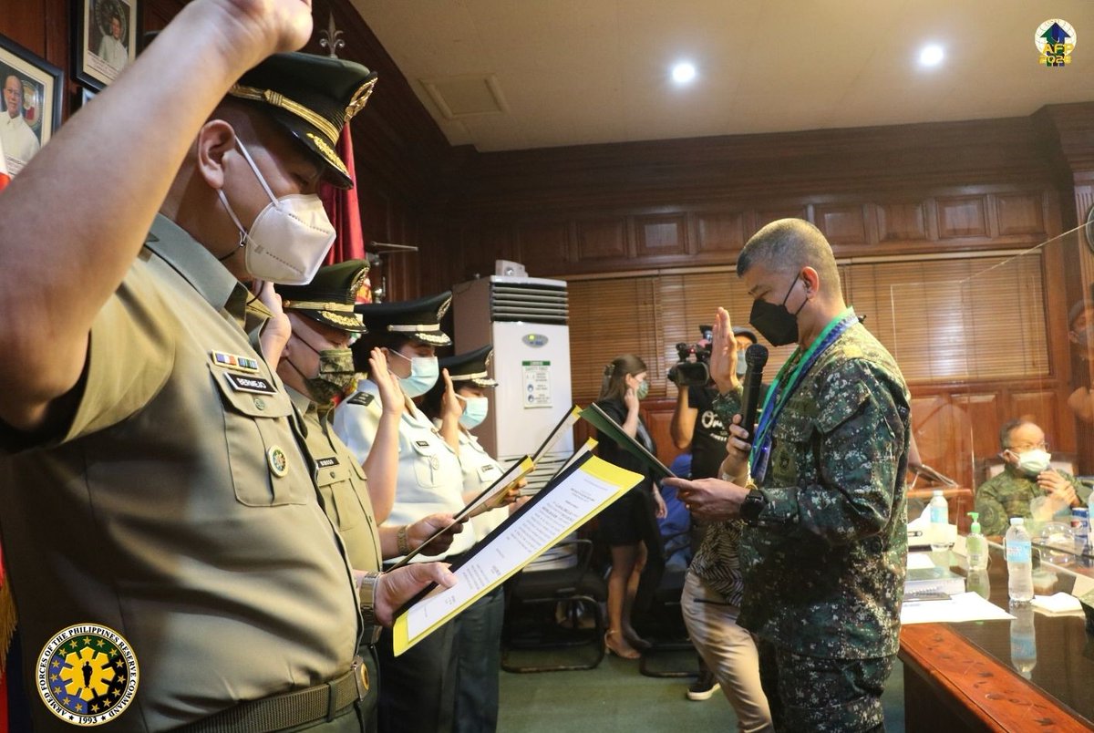 AFPRESCOfficial's tweet photo. University of Perpetual Help System (UPHS) is one of the active AFP Affiliated Reserve Units of AFP Reserve Command (AFPRESCOM). On 17 February 2022, the Commander, AFPRESCOM COL VICENTE M RONATAY PN(M) (MNSA), together with other Command staff, visited its unit facilities. https://t.co/Z08HDty9t0
