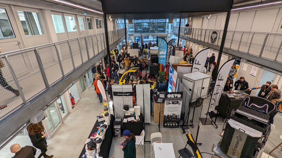 Le congrès @lesboitesavelo Nantes pour la cyclomobilité professionnelle, ça démarre aujourd'hui. Entrepreneurs comme collectivités développent un réel intérêt pour décarboner nos villes
#congresbav #boitesavelo #visionzero