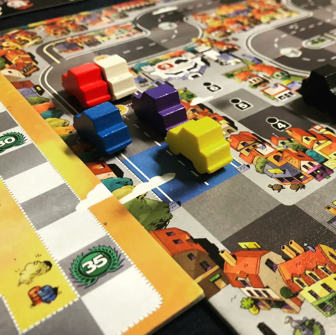 ClubDiogenesTar's tweet photo. Dimecres vam jugar al Bad Company 🚗, editat per @AportaGames, i al It's a wonderful World 🏙️🚀, un joc q al club sempre triomfa i està editat en castellà per @Tranjisgames 😉.
#badcompany #itsawonderfulworld #ocitarragona #ocicultural #tarragona #tarragones #tarragonacultura https://t.co/BiA5TJHBH4