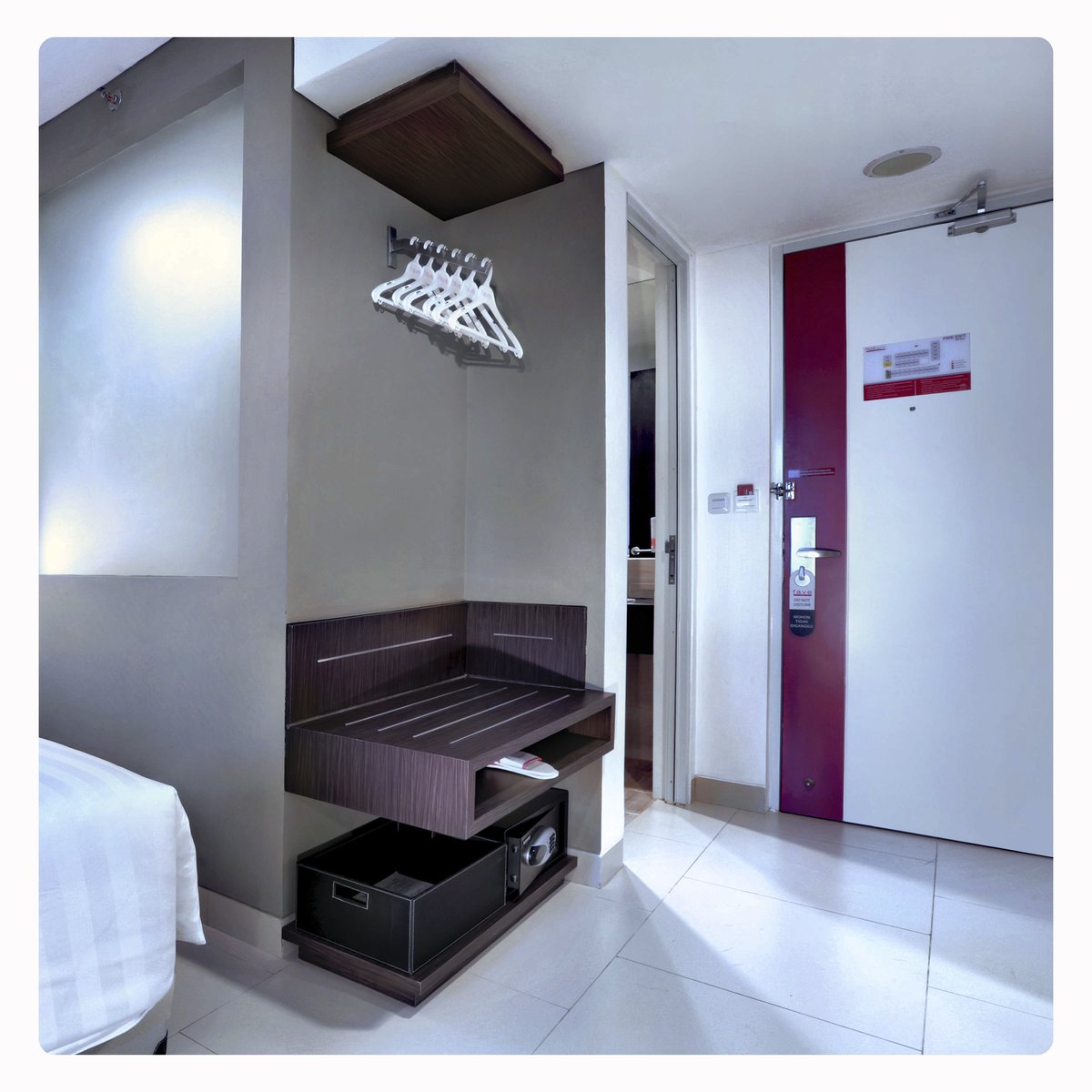 faveMargonda's tweet photo. Kamar yang nyaman didukung dengan pendingin udara (AC), brankas, dan fasilitas kamar pendukung lainnya.
#StayAtArchipelago
#StayAtfave
#ArchipelagoRoom
#faveRoom https://t.co/SY5wvnQS2z