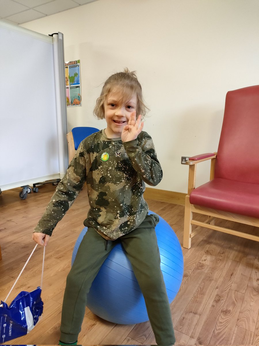 RebeccaCrossle2's tweet photo. Introducing our first lovely #protectyourselfie today & he's looking forward to coming back He chose a bag of goodies too 👍 #adhdaware #autismaware #sensoryneeds @JamesPagetNHS @NHSNWCCG @LindaRayDavis4 @katekeeling1 @NorfolkCYP @WeCYPnurses https://t.co/f3zcuOpvpw