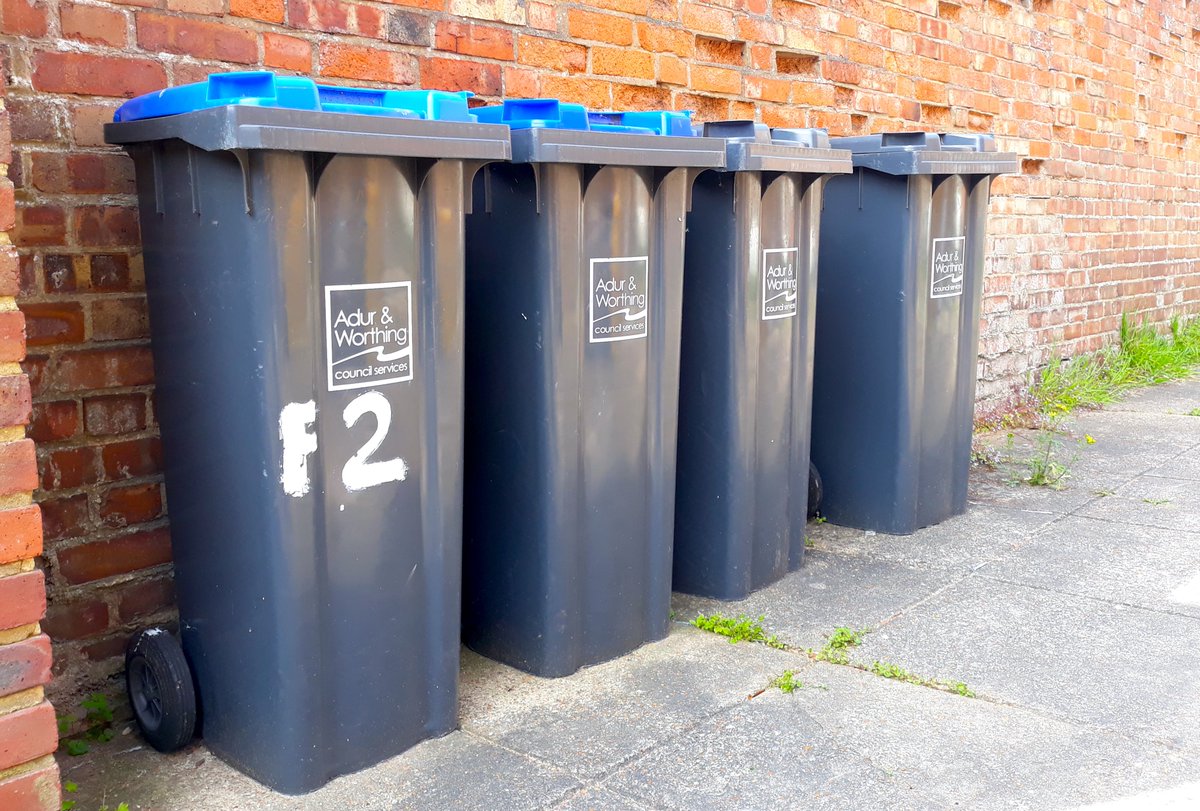 adurandworthing's tweet image. ⚠Due to the red weather warning we will be suspending our refuse, recycling and cleansing services by mid-morning.  We aim to catch up on any missed collections next week. Please check our website for updates. We apologise for any inconvenience caused. adur-worthing.gov.uk/recycling-and-…