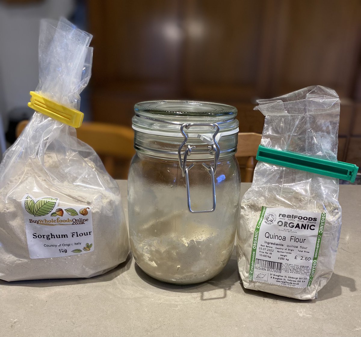 MillburnSkye's tweet photo. Not to be beaten! Gluten free sourdough starter number two! Different recipe, so 🤞🏻

#sourdoughsrtarter #glutenfree #glutenfreesourdough #glutenfreerecipes #recipetrial #Skye #bedandbreakfast #Highlands #homebaking #breadmaking https://t.co/XXZ2nQSt19