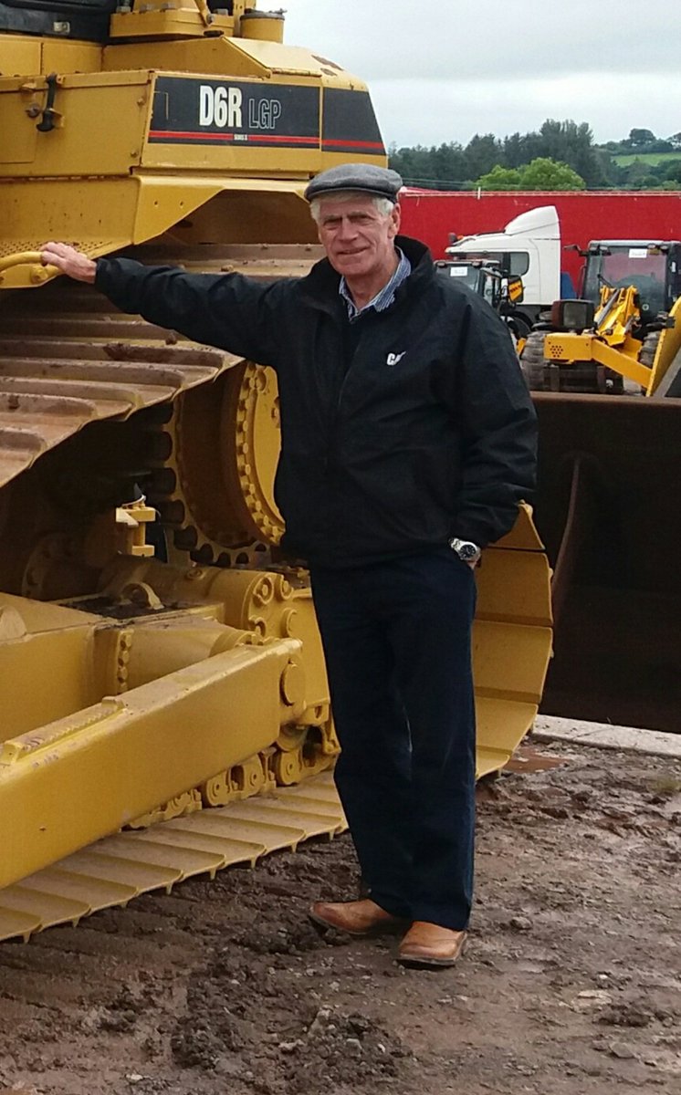 LoughranLtd's tweet photo. Congratulations to the head of the company today celebrating a milestone birthday! Without his drive &amp; ambition we wouldnt be the company we are today! Have a well deserved day off Laurence, no doubt u will be back on Monday torturing us! Happy Birthday from all at LLS! 🥳🎂🍾 https://t.co/JffWihVYQQ