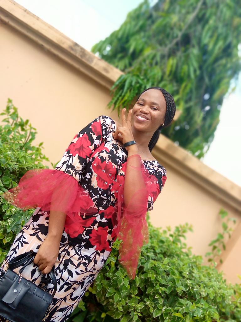 KehindeDorcas4's tweet photo. Do not accept the version of your life that you're not truly HAPPY with, or else you will be surrendering to REGRET. Always do what makes you happy 😄😄😄Do not follow the crowd or dance to the tune if it doesn't please you. Your happiness is important!!! #happiness #inside_ilesa https://t.co/Dd1AH0Ds9V