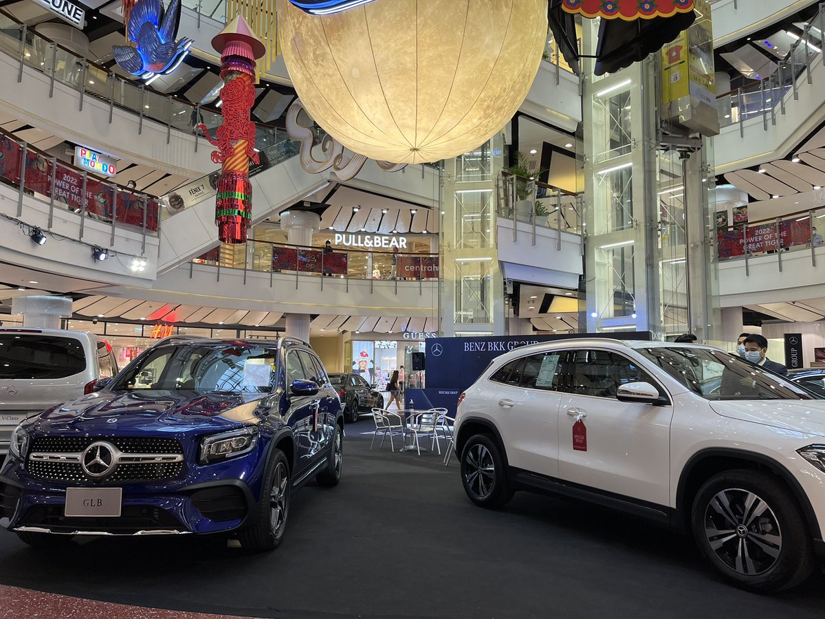 Busy, productive day-off! 😝 Meeting CTW owner for NFT event in June.! So we got the physical space, worth $50K rent as in-kind. Thanks P'Taeng&amp; <a href="/Vitidnan2/">Vitidnan</a> &amp; Thanks2 <a href="/kimgoodburn/">Kim Goodburn</a> for coming along.  
&amp; <a href="/z1mplexNFTlab/">Z1MPLEX NFT LAB</a> for ZAAP! Next is in-cash hunting!!