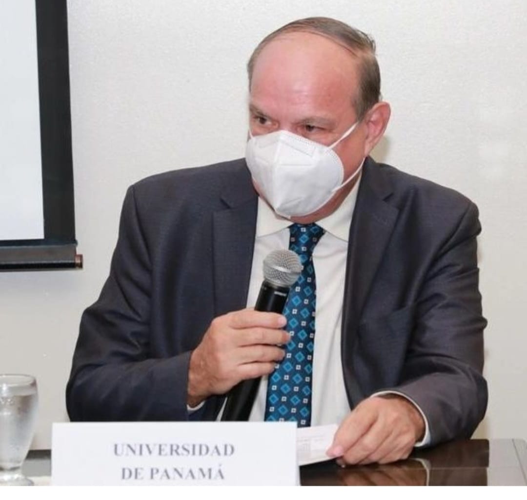 Felicito al catedrático Jones Cooper Seferlis de la Escuela de Relaciones Internacionales de la Facultad de Administración Pública de la Universidad de Panamá, por su reciente nombramiento como Secretario General del Ministerio de Relaciones Exteriores.