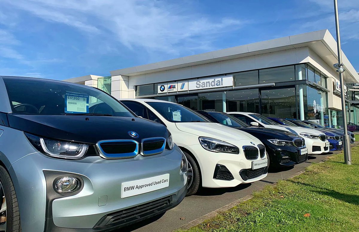 You can be assured of sheer driving pleasure and complete peace of mind with our comprehensive range of additional benefits.
◾️ Unlimited Mileage BMW Warranty
◾️ Roadside Assistance
◾️ MOT Cover
Search or range of BMW Approved Used vehicles >> bit.ly/3jIErBA