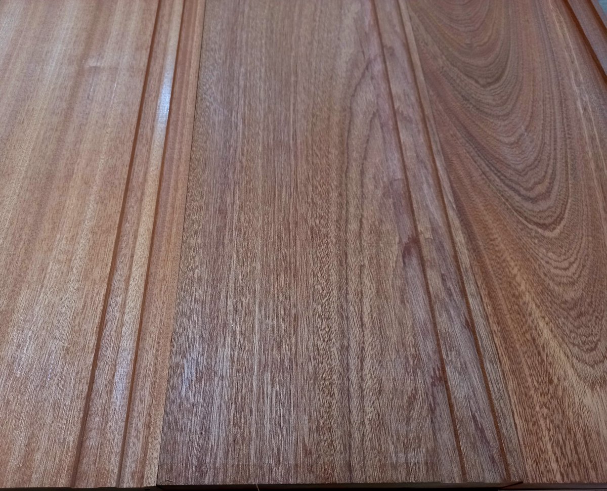 firtreetimber's tweet image. This bespoke order of 205 x 32 sapele fire door frames was machined in our workshop for a construction client. We can cut and machine wood to bespoke specifications for trade and public clients. #sapele #joinery #joineryworkshop #firedoors #firedoorproduction