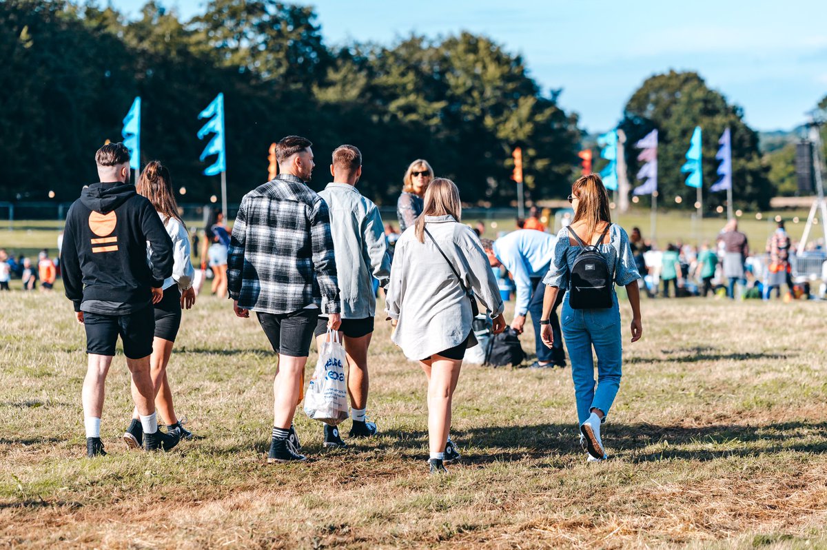 Those flags would be flying today! Stay safe out there folks.🙌💛