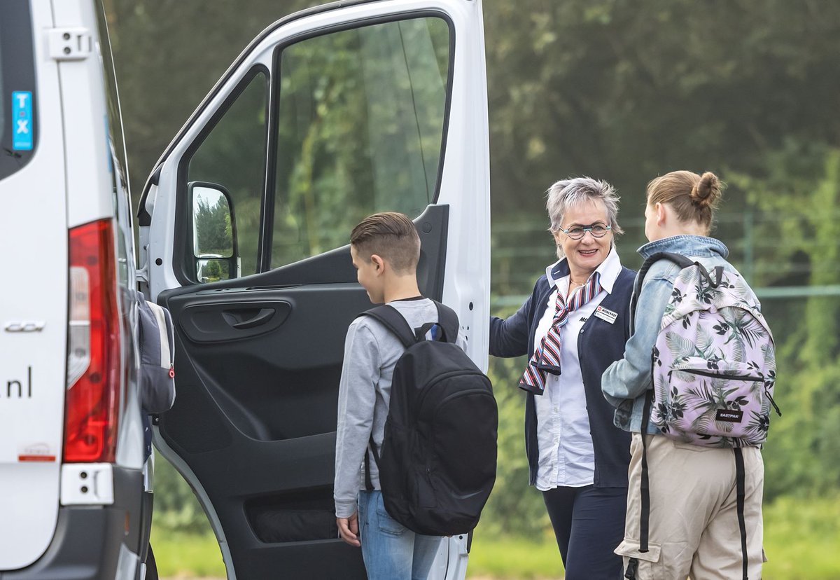 #nieuws Leerlingenvervoer Amsterdam gaat opnieuw naar Munckhof. Dit betekent dat Munckhof tot in ieder geval 2026 het vervoer van zo'n 1450 leerlingen in deze regio blijft regisseren en uitvoeren. bit.ly/3H0u32U