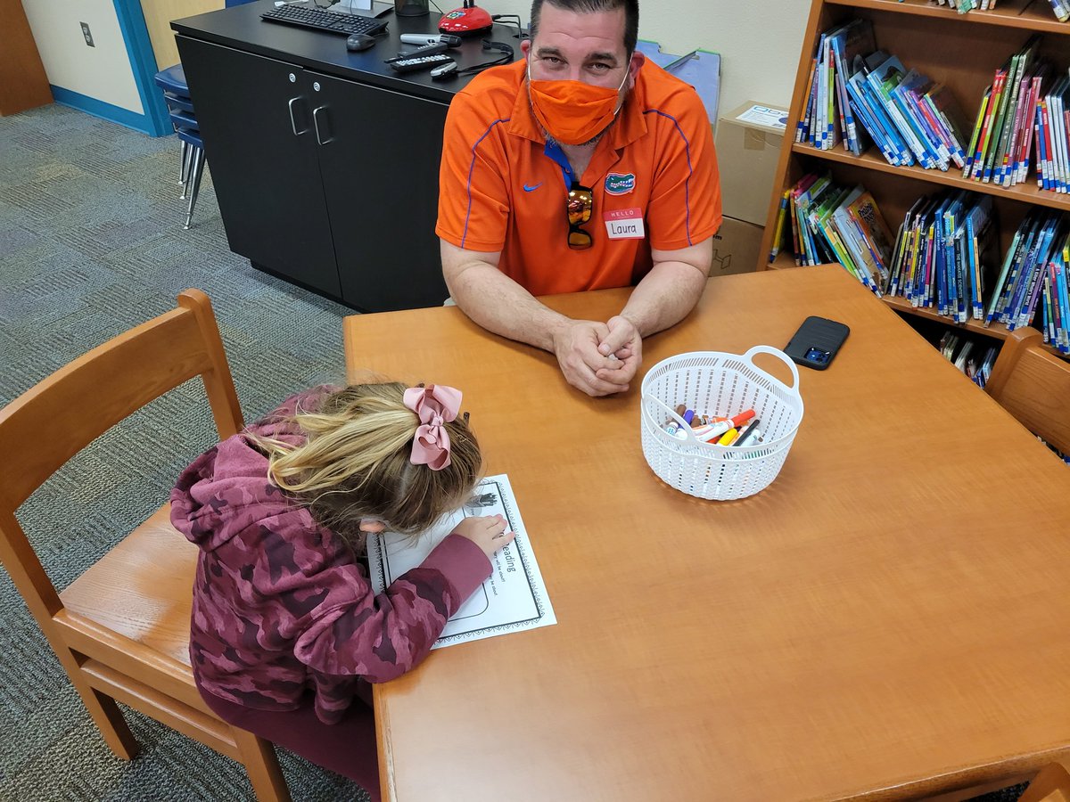 BalounKelly's tweet photo. 📚Kindergarten Family Book Club off to a great start @DreamLakeApopka @OCPS_PFE @OCPS_R2Succeed @AudreyWoodBooks #TheNappingHouse https://t.co/C858SZuY27