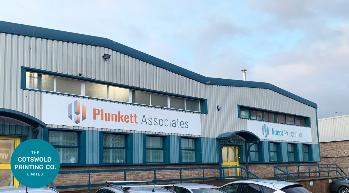 Cotswold_Print's tweet photo. Signage to withstand any storm! 🌪🌧

Well, it poured with rain and blew a gale, but we did it! The new signage is finally erected and how great does it look! ✨

#biggerprintingforbiggerthinking #wideformatprinting #gloucestershire #USP #signage #ACM #newsignage #StormEunice https://t.co/LUwxwyITyo