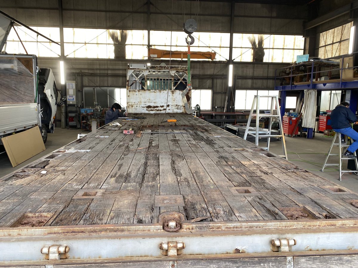 ftec_mori's tweet photo. 新車納期の先行きが見えない状況はまだまだ続きそう

荷台リフレッシュ&amp;整備フルコースで

台替え予定車輌➡️バリバリ現役選手
こんな選択肢もアリです

特殊な架装なら特にアリ！

新車購入金額10分の1で、数年延命できたらとしたらどうでしょうか https://t.co/dZIvJakC1R