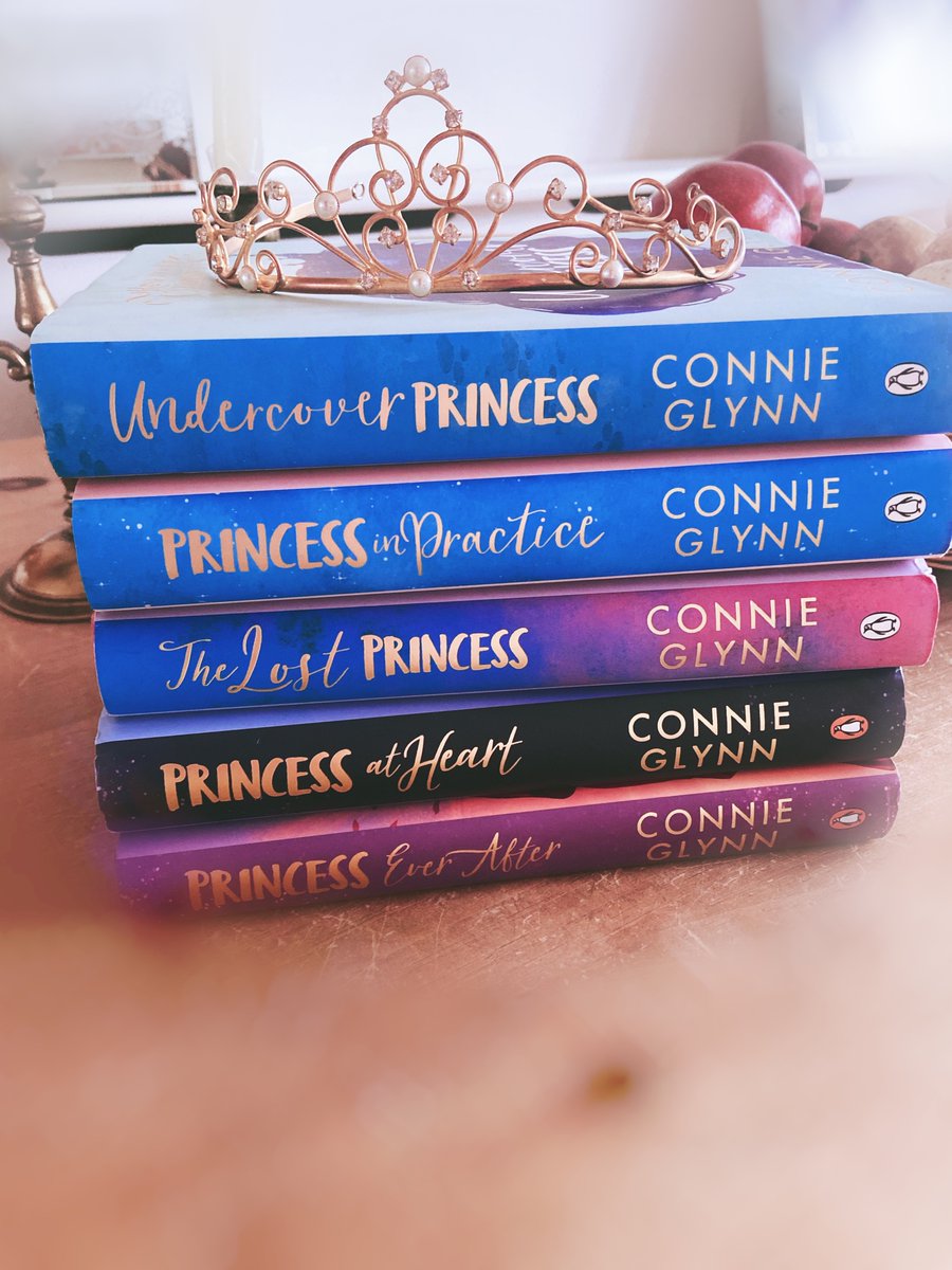So proud of my bestie <a href="/connieglynn/">Connie Glynn Books</a>  for finishing her first book series 💕 and one that’s helped so many LGBTQ+ kids. Feelin a bit emosh