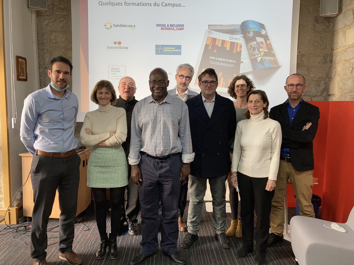 Joli échange ce matin, au Campus <a href="/AFD_France/">Agence Française de #Développement (AFD) 🇫🇷 🇪🇺</a> avec <a href="/AchilleMbembe1/">Achille Mbembe</a> sur les opportunités de collaborations sur #MaisondesMondesAfricains et #FondsInnovationDemocratie. Bcp de convergences sur la nécessaire construction de sens et de solutions en commun. Merci à lui 🎈<a href="/RiouxRemy/">Rémy Rioux</a>